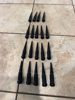 Spike lug nuts