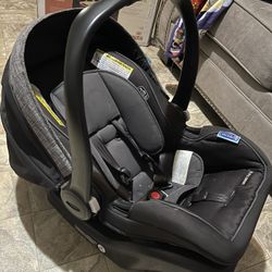 Graco car seat 