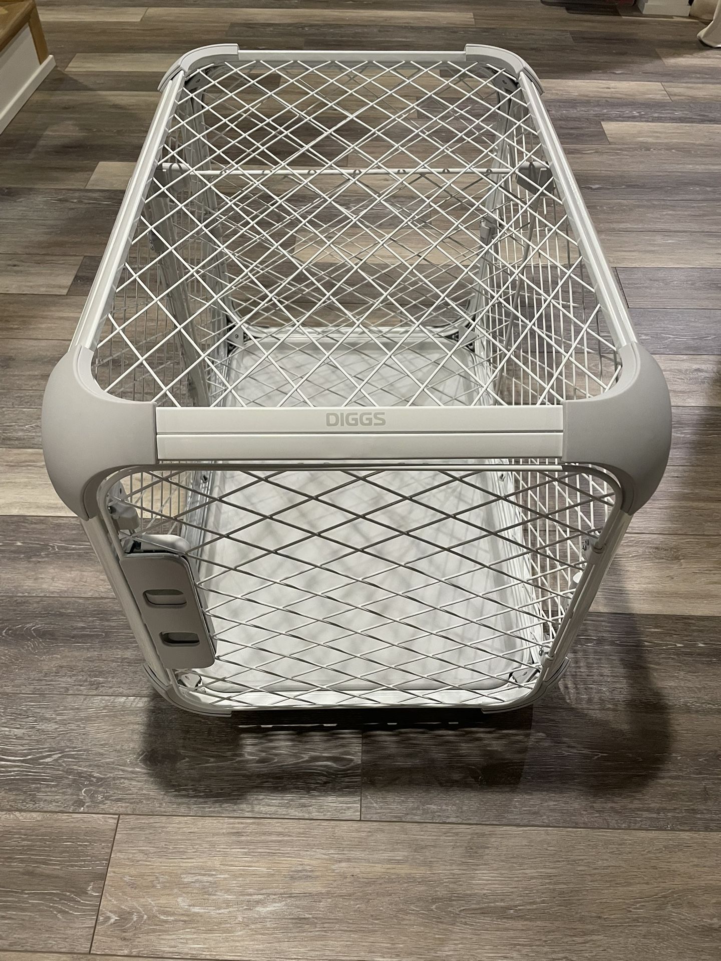 Diggs Evolv Dog Crate, Kennel, Medium