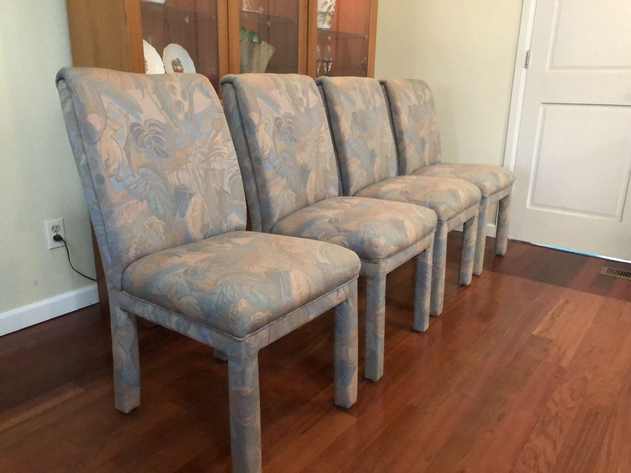 Set of 6 Mixed Style Dining Chairs