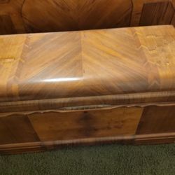 Lane Cedar chest needs some work on top.Cernbuckling other than that perfect