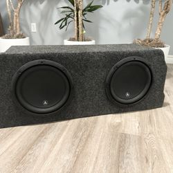 JL Audio 10 inch 10W3V3-4 subs with enclosure 