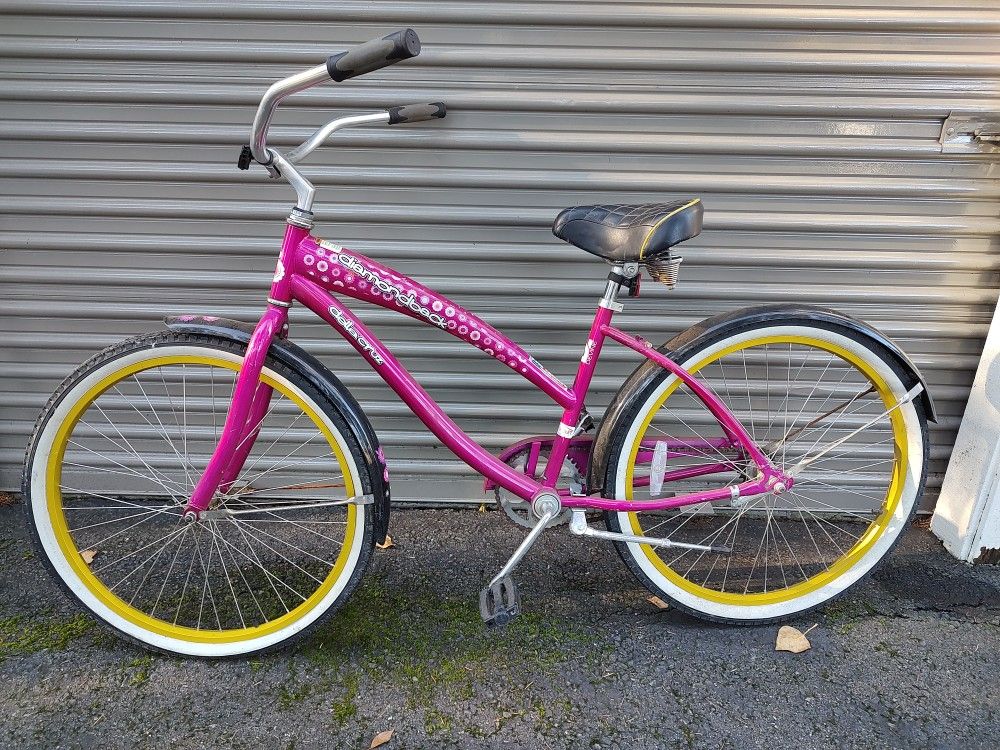 Diamondback Beach Cruiser 2017 Della Cruz for Sale in Renton WA OfferUp