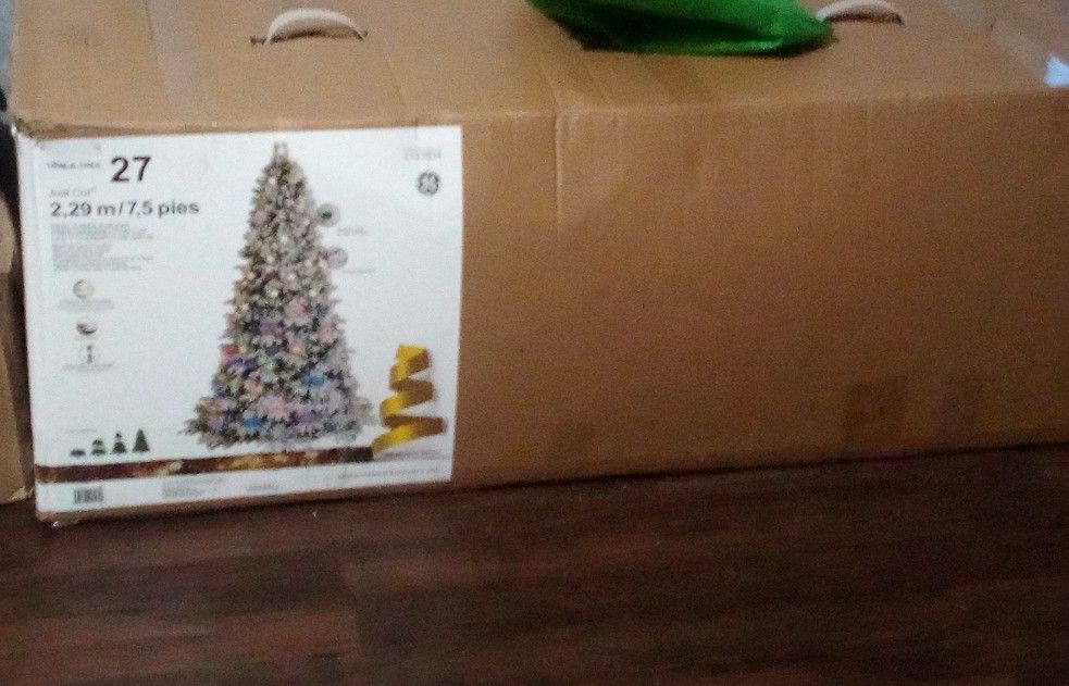 Flocked Xmas Tree