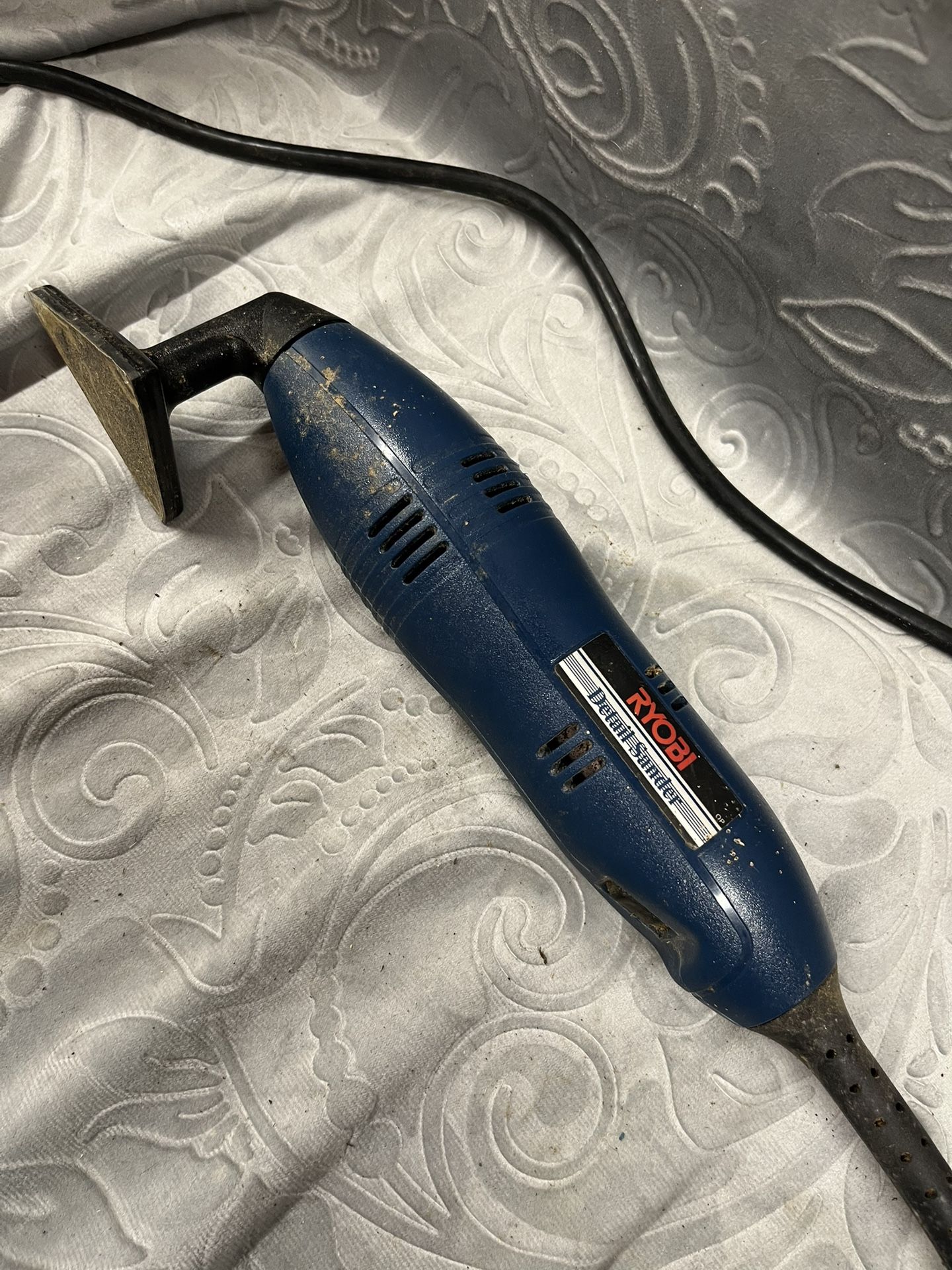 Ryobi Corded Power Sander - Detail