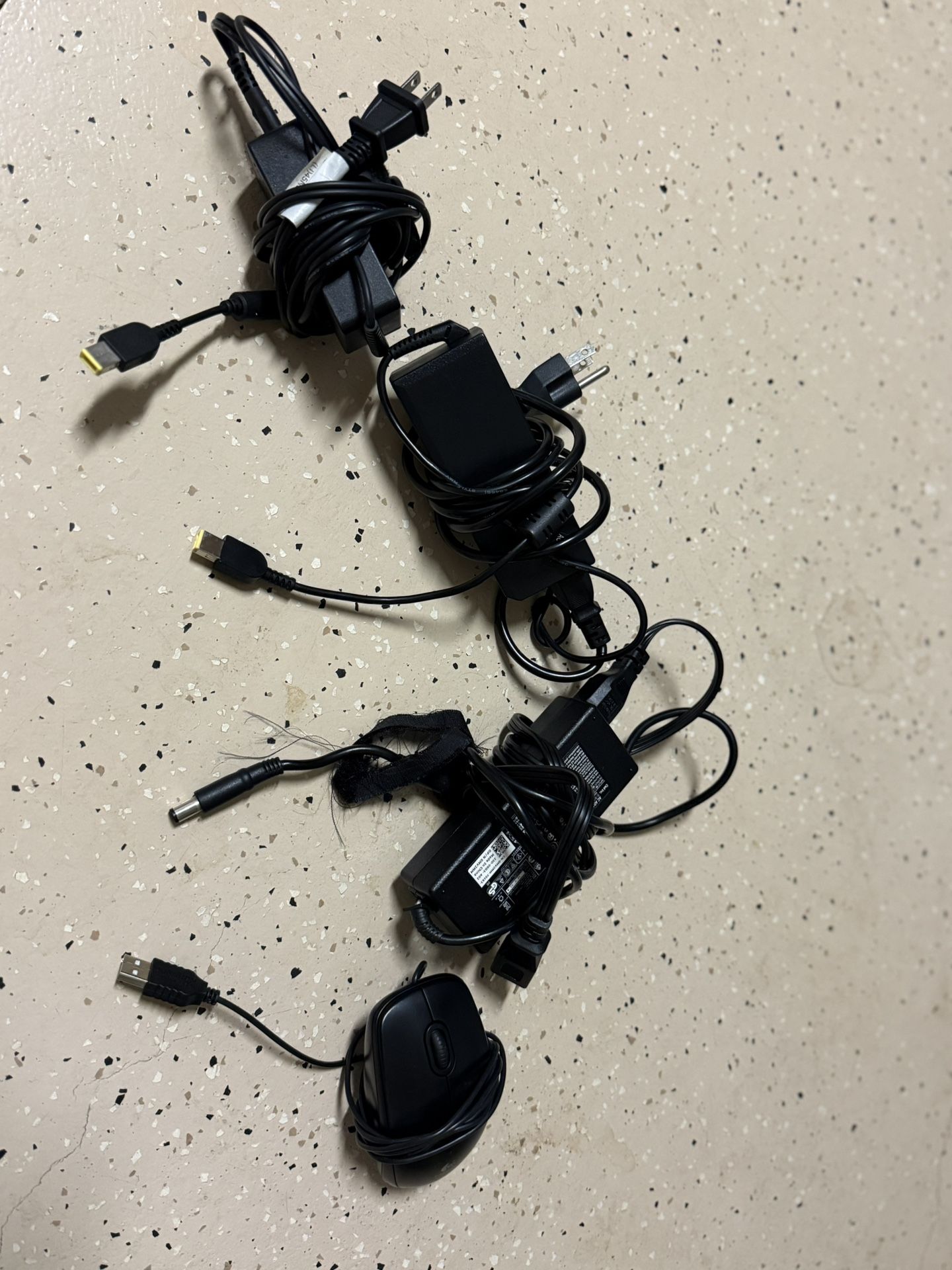 Laptop Chargers (Lenovo, Dell)