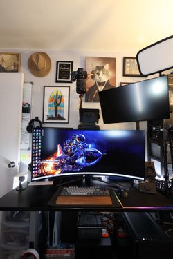 LG UltraGear 45GR95QE-B 45” OLED 240Hz Ultrawide Gaming Monitor