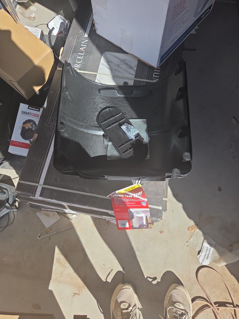 New Camco PROPANE TANK COVER RV / Trailer Camper