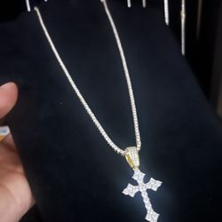 2mm22inch Diamond Tennis Chain/ Cross Pendant Bundle✨💎