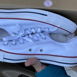 White Low Top Converse Sz 8 Men