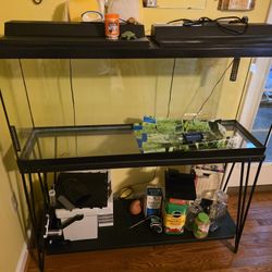 100 Gallon Fish Tank w/stand