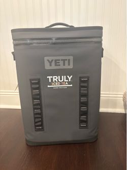 Yeti Hopper Backflip 24