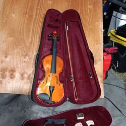 Brand New Used Just Once Mendini Cecilio Violin
