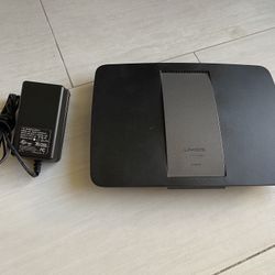 Linksys EA6400 AC1600 Dual-Band Smart Wi-Fi Router