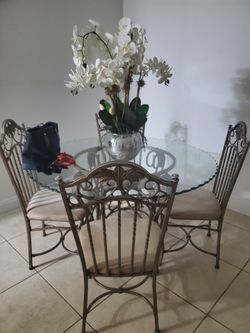 Round Glass Top Dining Table with 3 Chairs