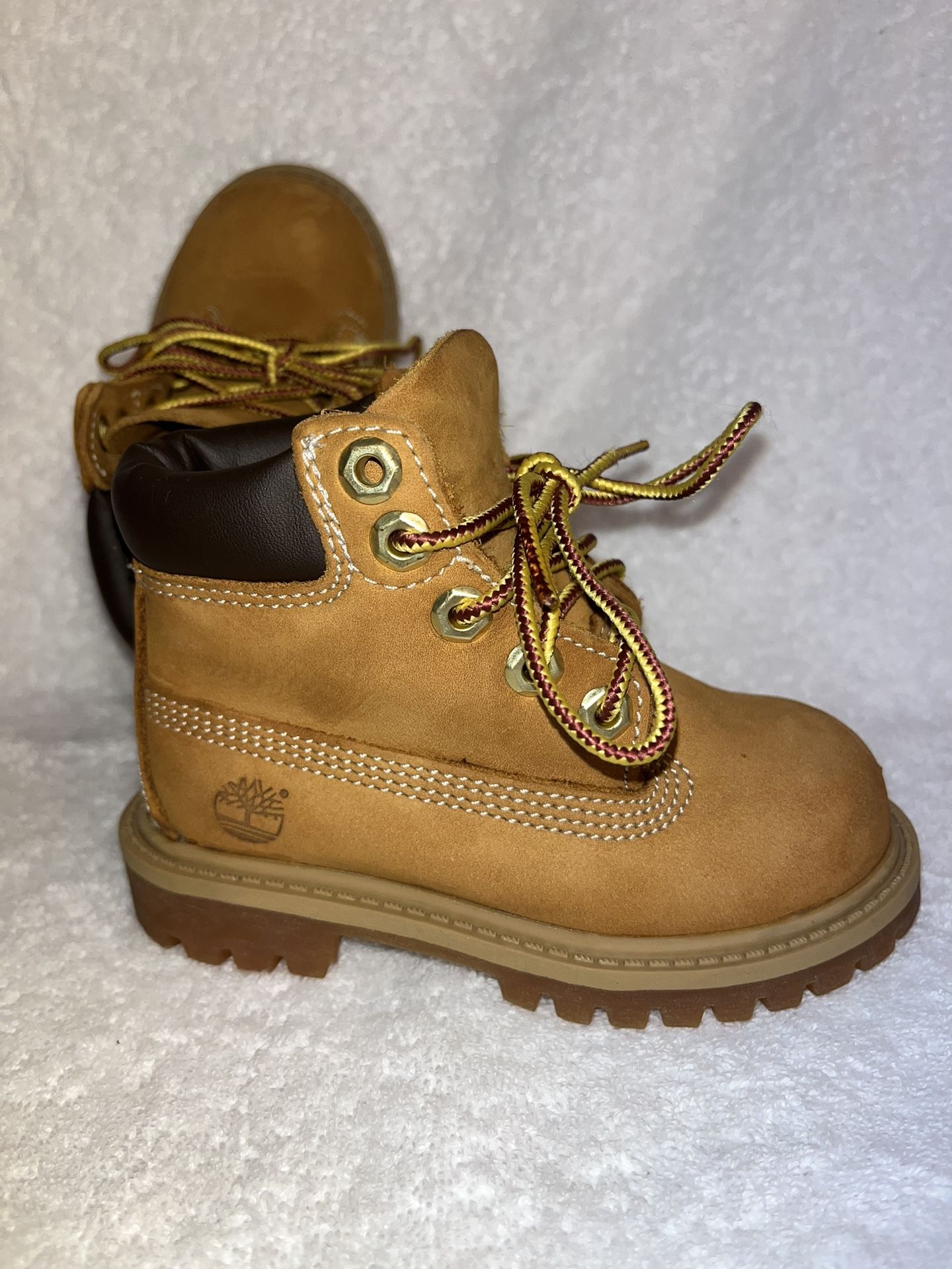 Timberland aClassic Waterproof Boots Toddler Size 6 Wheat Nubuck Yellow 6 Inch