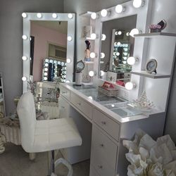 makeup vanity 
