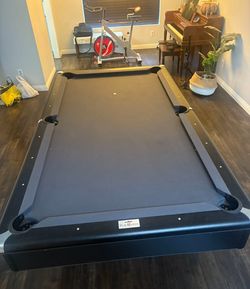 Pool Table 7ft ( Free Delivery & Set Up & New Color Felt Of Your Choice )