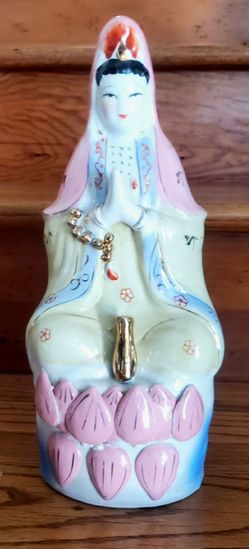 Vintage Chinese Porcelain Guan Yin Statue – Seated on Pink Lotus with Gold Vase (12" x 5")
