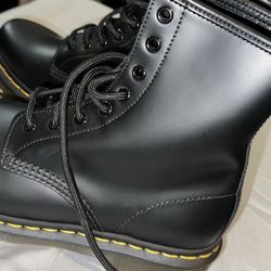 Dr Martens Smooth Leather Lace Up Boots