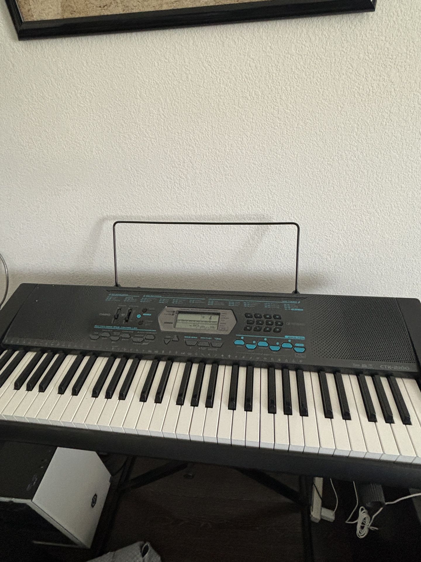 Electronic Keyboard Casio CTK-2100 With Stand 