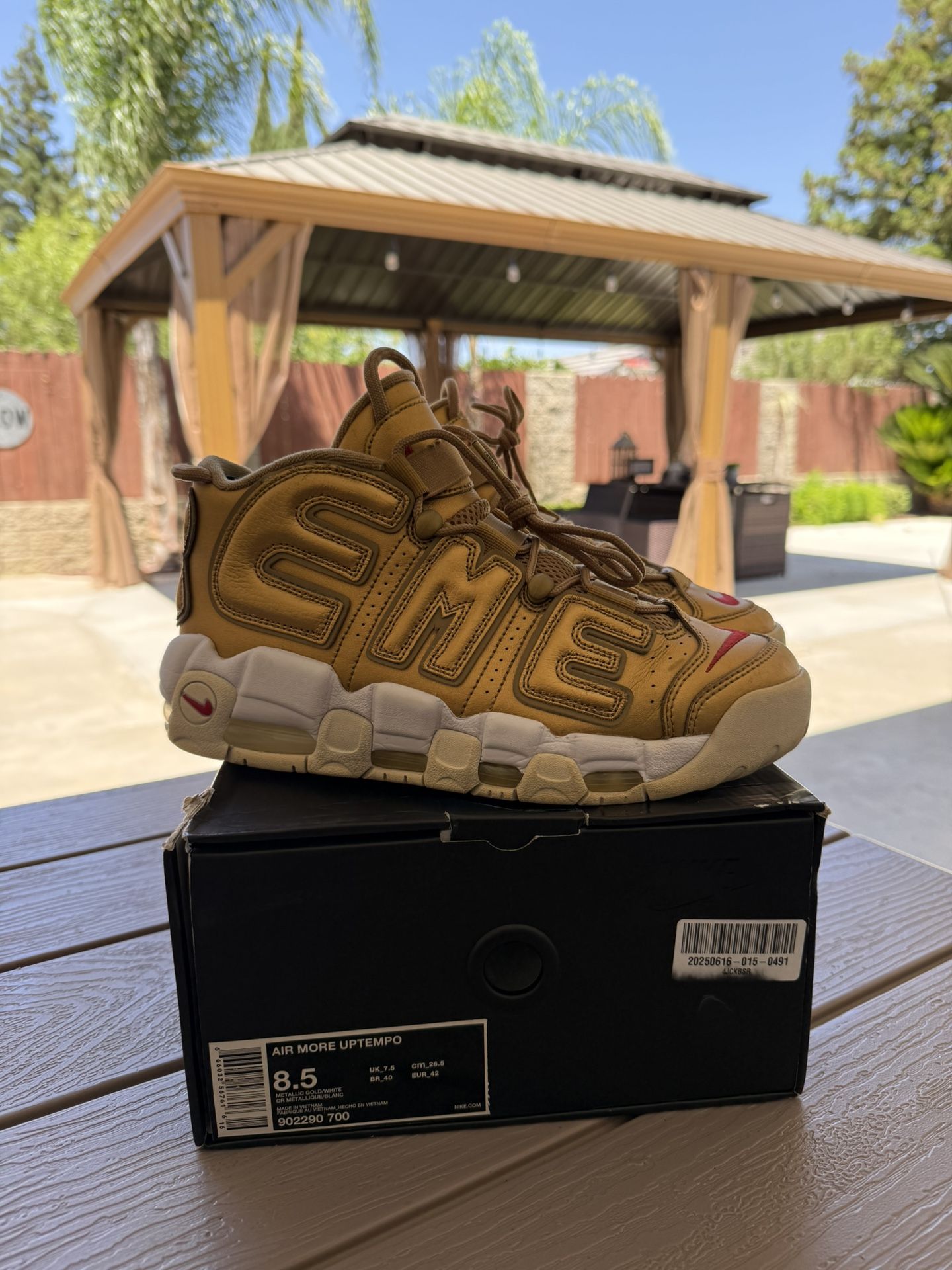 Nike Air More Uptempo Supreme Suptempo Gold