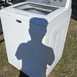 MAYTAG BRAVOS WASHER