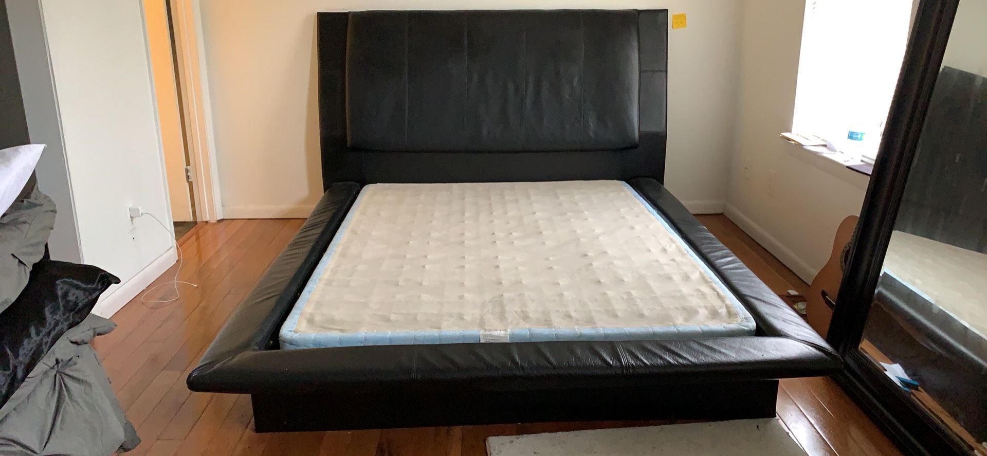 Bed frame and box spring (QUEEN)