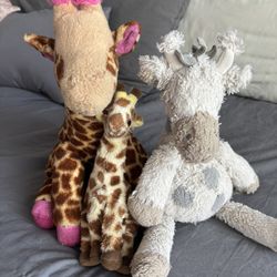 Giraffe Stuffed Animals 