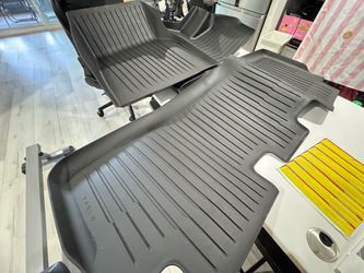 OEM Tesla Model Y Floor Mats (All-Weather Liners) - New