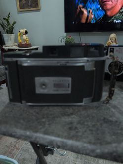 Polaroid 900 Electra guy Land camera