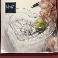 Mikasa Garden Terrace Heart Dish