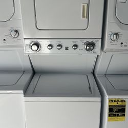 24’’ Kenmore Stackable Washer And Dryer 