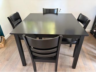 Solid wood table & 4 Chairs