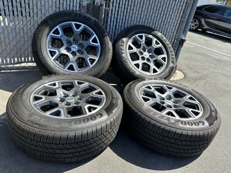Wheels and tires available for ford 275/60R20
