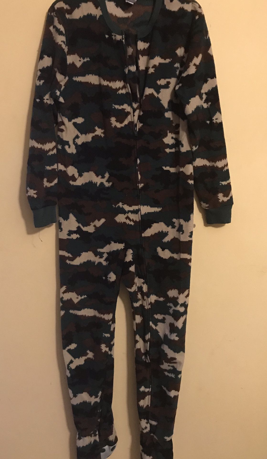 Circo boys Footie Pajama Size M 10-12