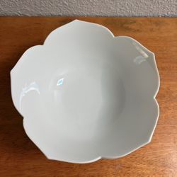 Vintage White Porcelain Lotus Bowl - Scalloped Flower Petal Ceramic Serving Dish, Mid-Century Modern Minimalist Home Decor