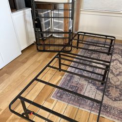 Queen- Black Metal Foldable Bed Frame 