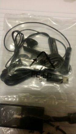HTC hs s300 HEADPHONES