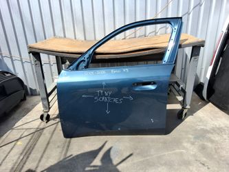 2025-2026 BMW X3 LEFT SIDE FRONT DOOR OEM USED #11931