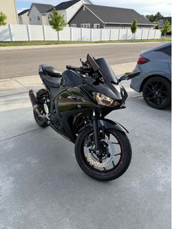 2016 Yamaha R3
