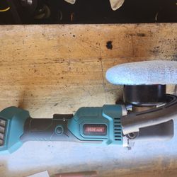 Off Brand Buffer Uses Makita Battery 18v