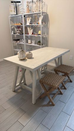 Table w chairs