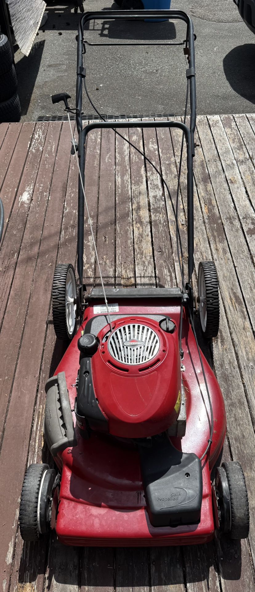 Craftsman 21 Inch Self Propelled Lawn Mower With A Briggs & Stratton Engine 