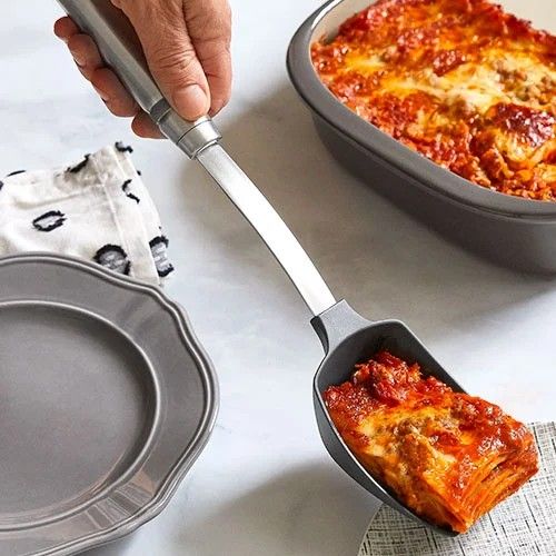 Pampered Chef Scoop and Serve Spatula New In Package Item #100286