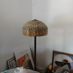 TIFFANY LAMP  VINTAGE