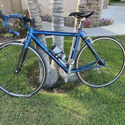 Klein Reve Women’s Road Bike - Barely Used 