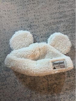 Disneyland Sherpa White Beanie