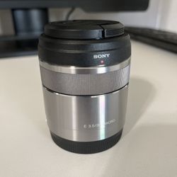 Sony E-Mount Lens // 30mm F3.5 Macro // SEL30M35 APSC