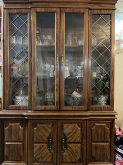 Bassett China Cabinet